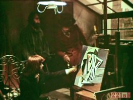 Картины из мастерской Перкинса (Приключения принца Флоризеля) висят на стене в фильме про Шерлока Холмса.