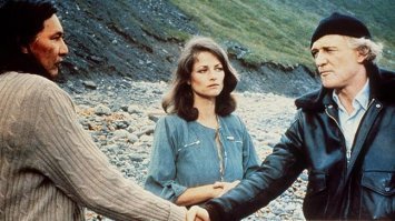 " наличие разума у куска планктона ОГРОМНЫХ размеров"
Зря вы так про больших морских животных 
Хотя... мало кто наверное смотрел, я смотрел еще в 70-х, потом особо не повторяли, и по телеку ни разу не видел. 
Правда, фильм про млекопитающее, а не рыбу.