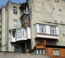 17 безбашенных балконов, которые не должны были существовать