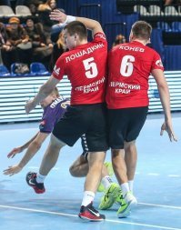 Еще третьего, какого-нибудь Жеребцова и готова русская тройка...
