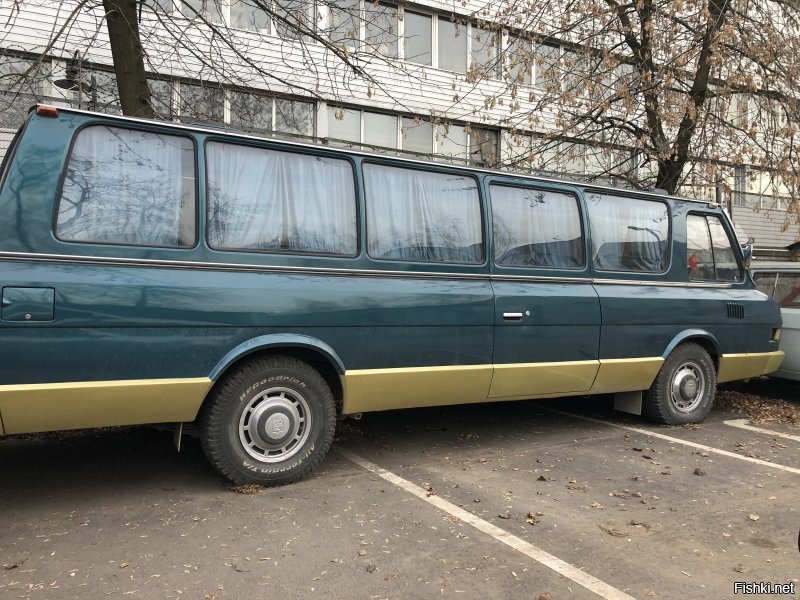 На продажу выставили редчайший микроавтобус ЗИЛ-3207