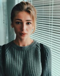 Её фамилия ИвлЕЕва!