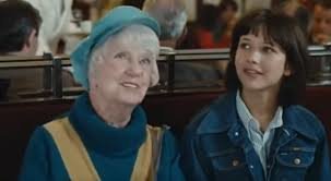 "Бабушки - в хорошем смысле - сумасшедшие!" Вспомнилась бабулька из "Бума".