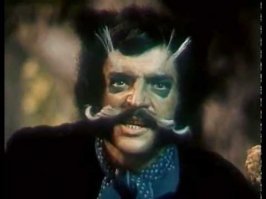 Причудливые котята, с человеческими глазами и торчащей в разные стороны шерстью