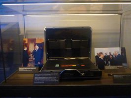 Показали историческую реликвию Черненко и радуются. 
Вот предпоследний в открытом доступе