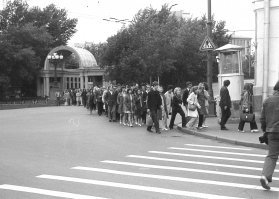 Это фото имеет название "Мона Лиза в Москве" 1974г.