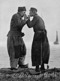 Они уже тогда курили что то веселое.