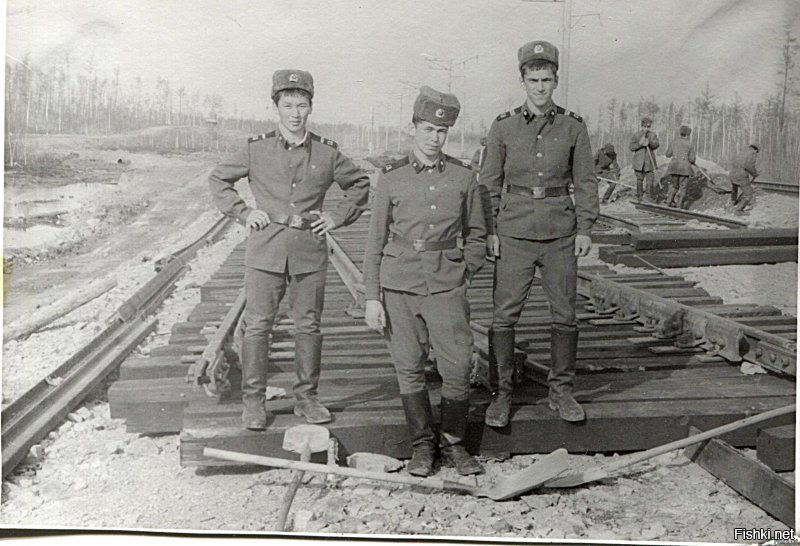 Так немного по лучше вас видно, а то снимки из царской России лучше различимы.