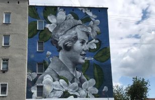 Вера Волошина, Юрий Двужильный, И.Д. Черняховский, В.П. Чкалов. Кемерово