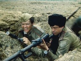 Один из лучших  фильмов о Великой Отечественной войне..Отличный актерский состав. А этот дуэт, вне конкуренции.