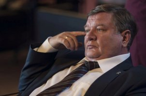 Мадянова я вообще не представляю в хорошей роли, вечно играет каких-то уродов, но зато как талантливо)))