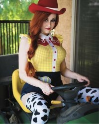 Рыжие писёнки)
Какая коровка большеглазая)