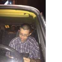 Только посмотрите на этого додика. Кто ему вообще права дал