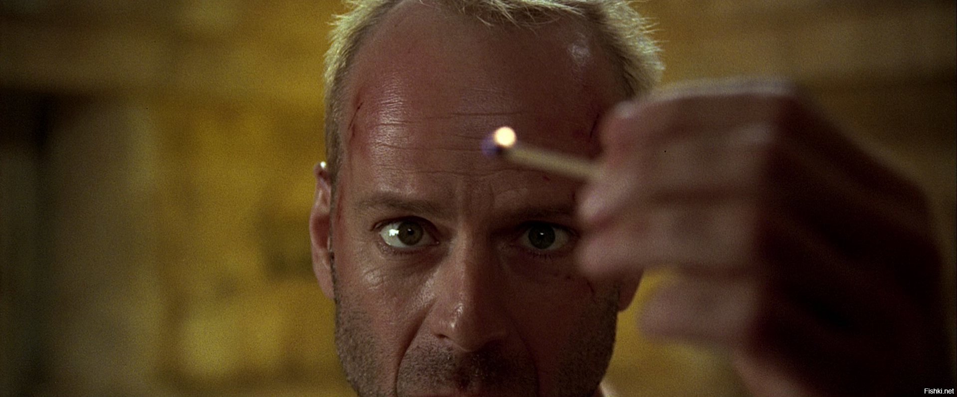 Пятый элемент 1. Пятый элемент (1997). Пятый элемент 1. Корбен пятый элемент кадры. Пятый элемент.