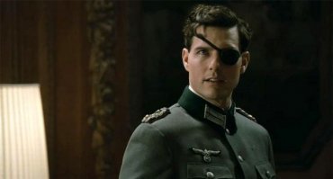 мдааа... она бы еще Тома Круза назвала нацистом, только потому что он переоделся в нацистскую форму! Заодно пусть извиняться за все голливудские фильмы где русские представлены конченными ублюдками