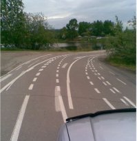 Прикинь. Едешь так, расслабился, понадеявшись на авто. И тут - хобана!
Ехать "на нервах" очень опасно. Лучше найти съезд, остановиться и поспать минут 15-20, тогда доехать будет легче.

А судя по травме водителя он еще и не пристегнут был, до кучи.