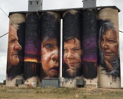 отдали бы толковым граффитистам -  рассмотрели предложенные варианты муралов и вместо серого бетона имели произведение искусства .