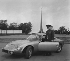 Не знаю, чего вы вдруг Матру вспомнили. Бренд в России прям скажем не очень известный. Но они в своё время чем только не занимались, включая автомобили. Один из которых подарили Гагарину. И даже в Формуле 1 принимали участие. И в 69-м году даже брала Кубок Конструкторов.