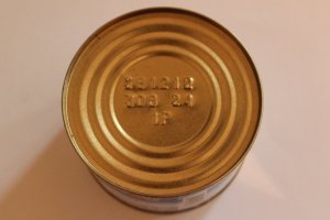 Вот и я говорю... лучше брать банки с отпрессованными датами "розлива"