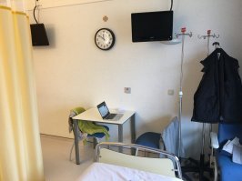 Вид из окна ( печально но я вижу свой дом до которого всего 2 км (