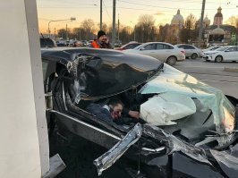 Авария дня. Молодой парень погиб в Петербурге