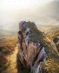 А мне эта очень понравилась в этом году. Видео, как снимали