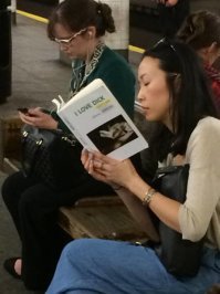 Девушки, которые любят читать