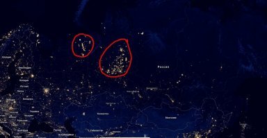 Эта карта древний фейк. Теперь посмотрите на карту и расскажите мне, что это за неизвестные скопления городов в России? При чем ярче Европы.