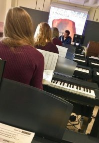 Клавиши- фирмА.