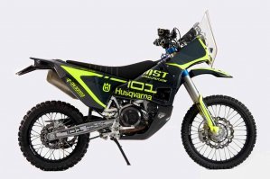 Ахаха! Не смешно. Похоже кто-то не в курсе, что Husqvarna начала производить мотоциклы на 56 лет раньше, чем бензопилы?