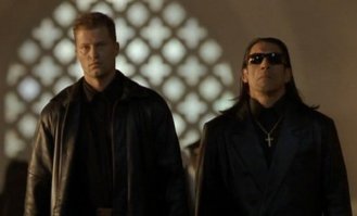 В "Убийцах на замену" у него короткая роль наемника, но очень зпомнилась.