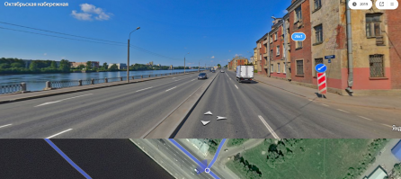 Фото это  хорошо. Повторюсь ещё раз - я там езжу, Именно по этому куску. Вы посмотрите панораму с самого начала -   , от 26 дома, где идёт две полосы. Знак там стоит.  Потом дальше расширение под выезд от дома, сужение снова до 2х полос  из-за дома, расширение у церкви (или храма, как там правильно) и под остановку автобуса и снова сужение. Там нет знака - начало полосы (вторая фото, там впереди - тот самый 16 дом)