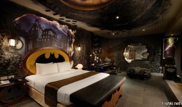 Это не пещера Бэтмена, потому как он выдуманный персонаж, это комната его фаната