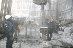 Да, ребятки, вам не позавидуешь! Тяжело вам там в офисах...