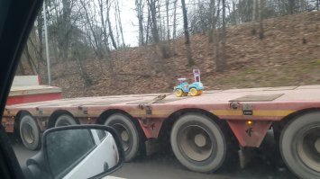 Подборка автомобильных приколов