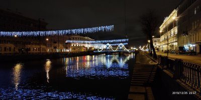 И я там был...  И все там пил.