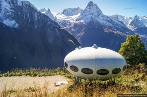 Такая точно стоит в Домбае, и тоже заброшенная, как говорит гид.