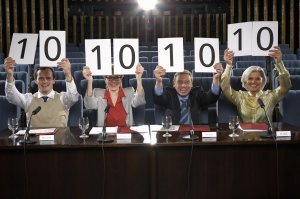 Эффектный старт не получился: водитель BMW устроил ДТП в Казани