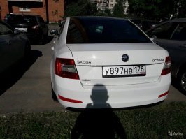 на авито продавал, фоткал у дома своего