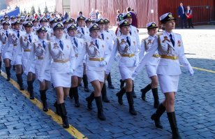 Девушки в белом. Красота