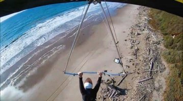 Жалко жителей Калифорнии.Вон сколько валежника,а никто не собирает.Запрещено наверное.