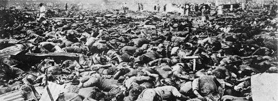 Жители Хиросимы, не спрятавшиеся от пожара в 1945 году.