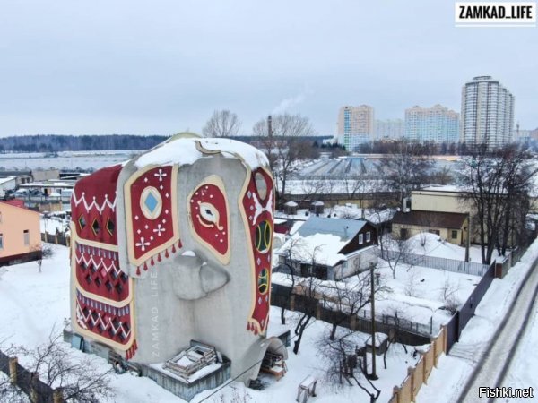 У нас под Москвой есть такая же деревня "со слоном".