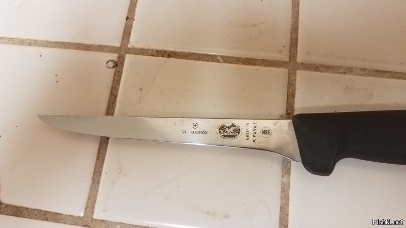 специально для Фомы неверующего: фотка крупным планом.
Нож - куплен в магазине Nugget, город Дэвис, штат Калифорния - три месяца назад.