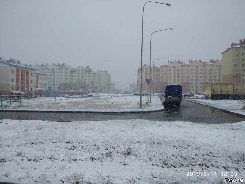 В Новом Уренгое в 2019 г. снег еще 14 июня шел...