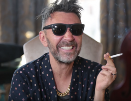 Да, Шнур популярен, любим народом...