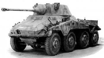 Первый в мире серийный четырёхосный? Да ладно.
1. Sd.Kfz. 231, выпускался с 1938 по 1943 год.
2. Sd. Kfz. 234/2 Puma, выпускался в 1943-44 годах.