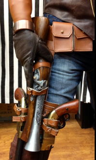 А вот по поводу этого пулеметчика можно создать тему где-нить на ганзе, где спецы будут устраивать баталии - сколько в нем можно сделать дырок и из каких видов оружия, пока он достанет хоть что-нибудь...
(п.с. есть классные вещи в подборке, в основном кобуры - видно, что продуманы)