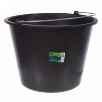 Я когда в Леруа за мелочёвкой захожу, первым делом беру ведро 12 литров. В хозяйстве всегда годится, а стоит 50 рублей.