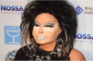 Еще одно турецкое недоразумение, местная дива , Булент Эрсой.